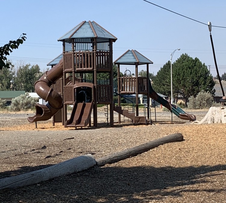 goethals-park-natural-playground-photo